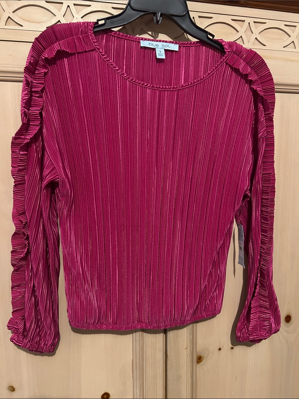 Blue Illusion Women's Magenta Pleated Ruffle Long Sleeve Top